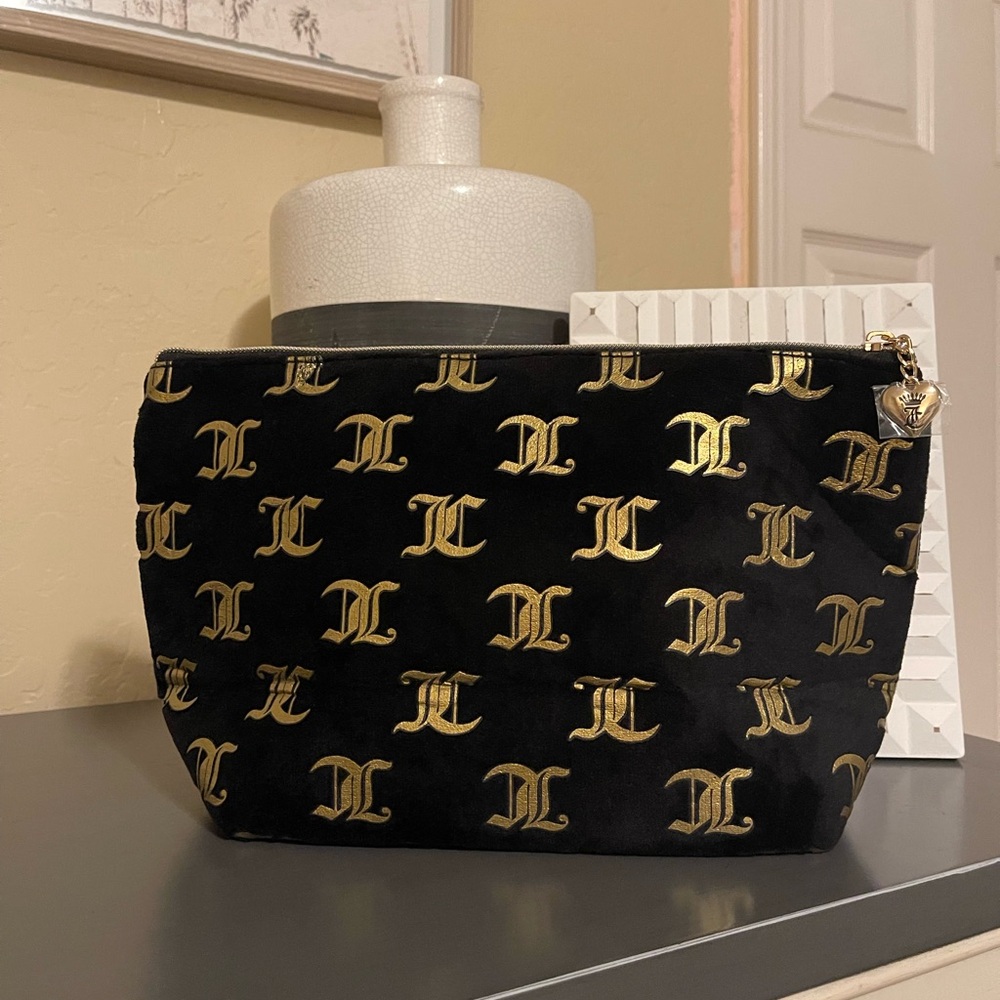 BNWT Juicy Couture Black and Gold Cosmetic Logo Bag